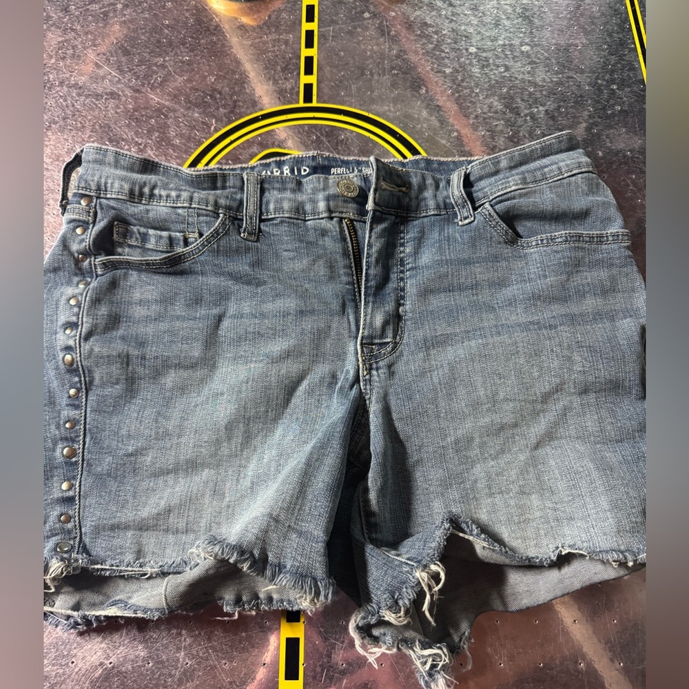 Torrid Women's Jean Shorts - Gray